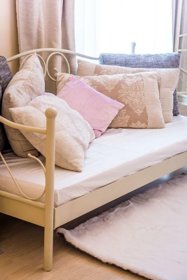 Cozy City Studio Apartment Free Parking Tallinn Bagian luar foto