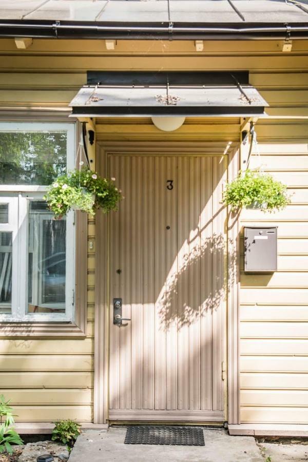 Cozy City Studio Apartment Free Parking Tallinn Bagian luar foto